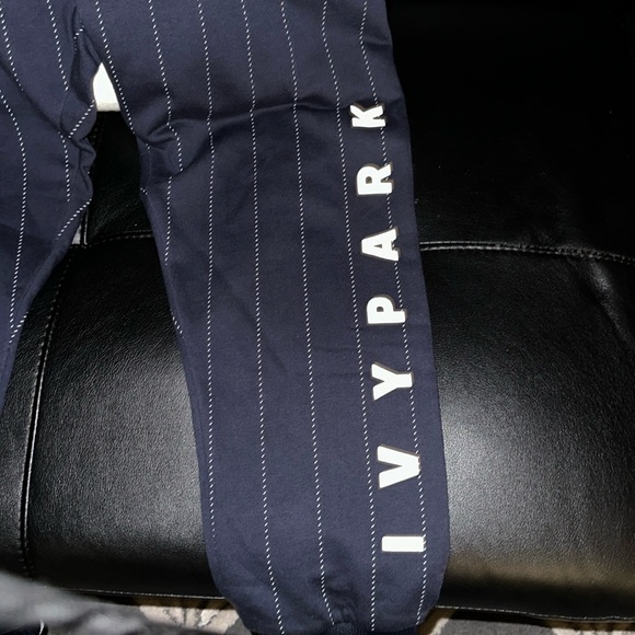 Ivy Park Sweatpants 🔥🔥🔥 - Picture 2 of 6
